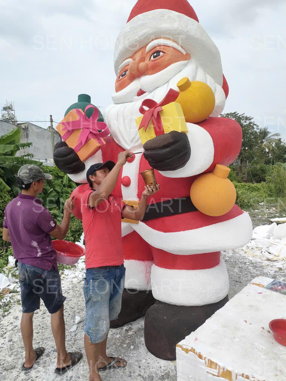 Mô hình siêu thực đặc biệt