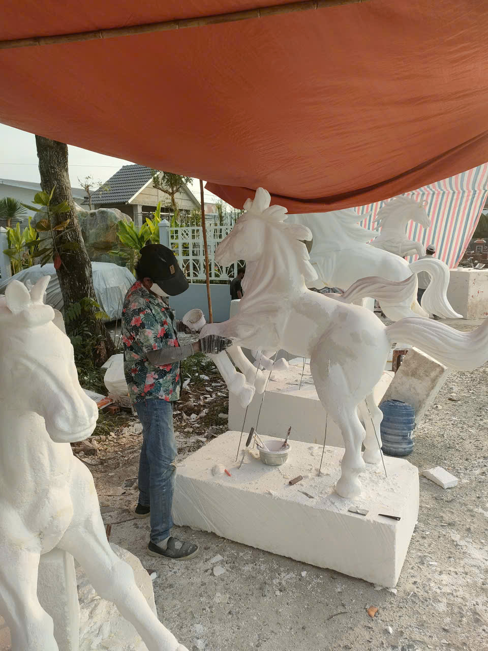 Mô hình tượng ngựa